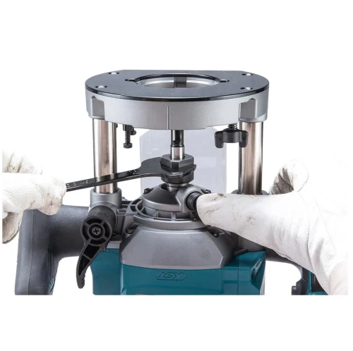 MAKITA RP001GZ - Akumulatorowa frezarka górnowrzecionowa 40 V