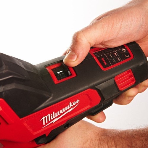 MILWAUKEE M12 CC-0 - Akumulatorowy obcinak do kabli 12 V