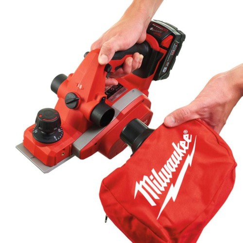 MILWAUKEE M18 BP-0 - Strug akumulatorowy