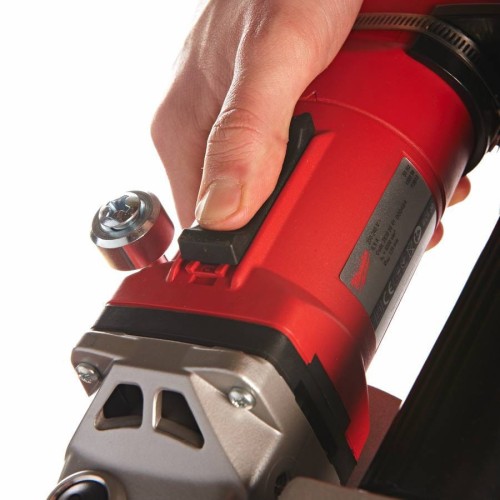 Milwaukee WCE 30 - Bruzdownica 125 MM