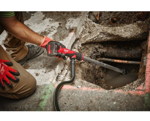 MILWAUKEE M12BSWP-0 - Akumulatorowa pompa wody z przedłużeniem szczotkowym 12 V