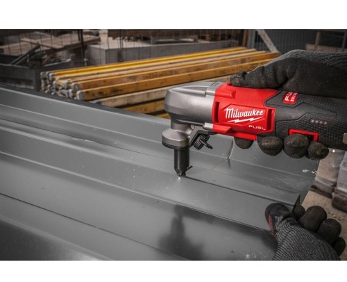 MILWAUKEE M12 FNB16-402X - Nożyce skokowe do blachy 1.6 mm