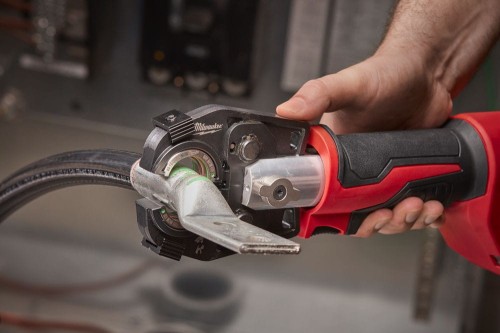 Milwaukee M18 HCCT-201C - Akumulatorowa zaciskarka hydrauliczna 18 V 