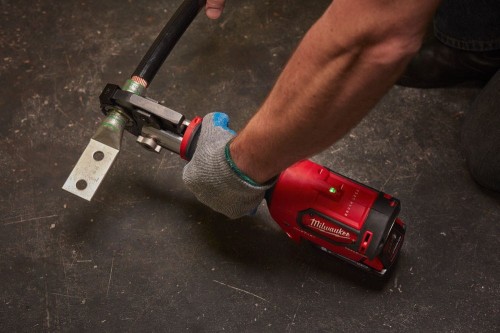 Milwaukee M18 HCCT-201C - Akumulatorowa zaciskarka hydrauliczna 18 V 