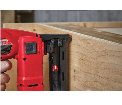 Milwaukee M18 FNCS18GS-202X - Akumulatorowy zszywacz / 2 tryby pracy 18 V