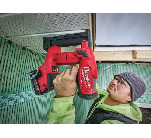 Milwaukee M18 FNCS18GS-202X - Akumulatorowy zszywacz / 2 tryby pracy 18 V