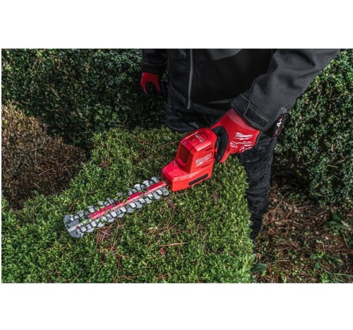 Milwaukee M12 FHT20-402 - Akumulatorowe nożyce do żywopłotu 20 cm