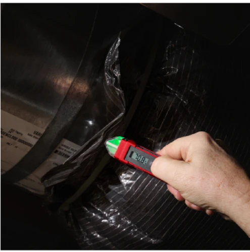 Milwaukee 2225-20 - Bezkontaktowy detektor napięcia z termometrem laserowym