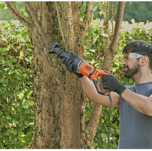 BLACK&DECKER BES301 - Piła szablasta 