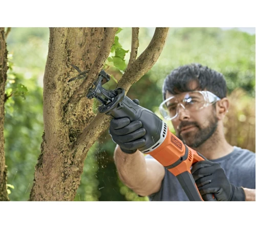 BLACK&DECKER BES301 - Piła szablasta 