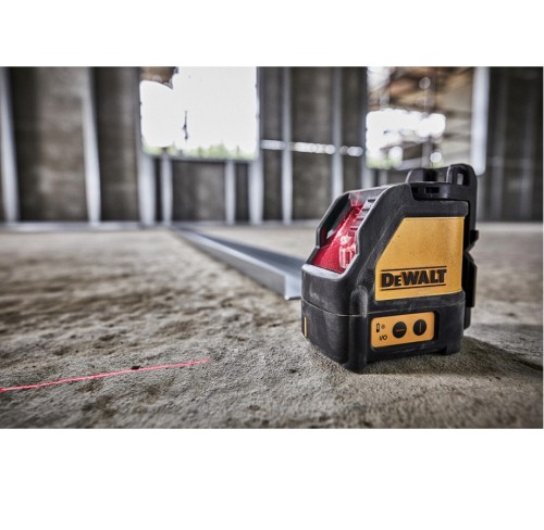 DEWALT DW088K - Samopoziomujący laser krzyżowy z wiązką czerwoną 15 M