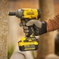 Stanley SFMCF920B - Akumulatorowy klucz udarowy 1/2" / 18/20 V