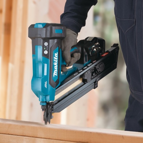 Makita DBN900ZK - Akumulatorowa gwoździarka 18 V 