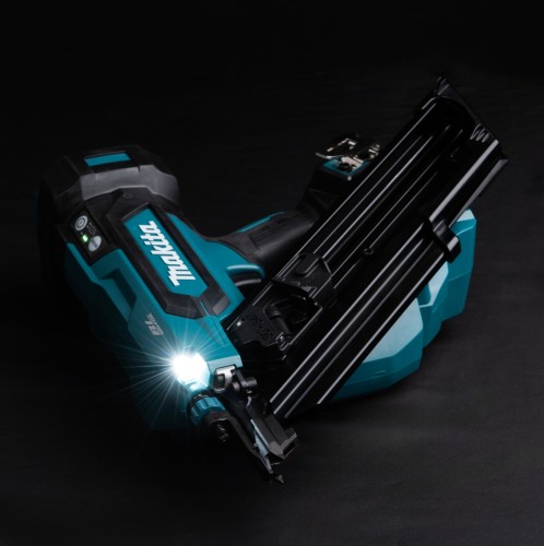 Makita DBN900ZK - Akumulatorowa gwoździarka 18 V 