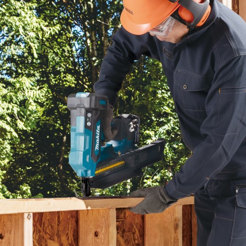 Makita DBN901RTE - Akumulatorowa gwoździarka 18 V
