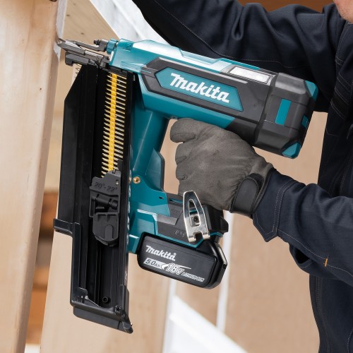 Makita DBN901ZK - Akumulatorowa gwoździarka 18 V