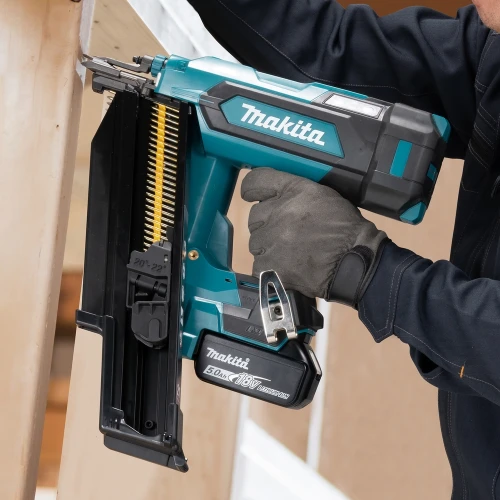 Makita DBN901ZK - Akumulatorowa gwoździarka 18 V