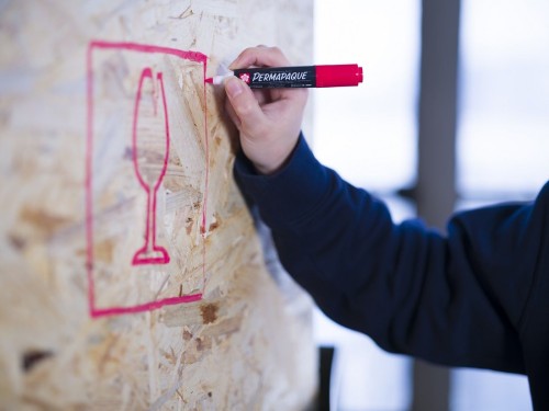 Sakura Permapaque Dual Point - Dwustronny marker - czerwony