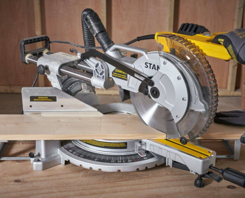 Stanley SM1800 - Piła ukośna 254 MM z posuwem