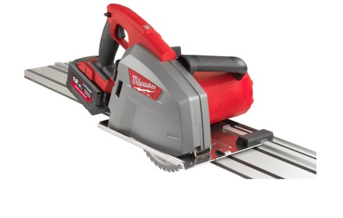 MILWAUKEE M18 FMCS66-121C - Pilarka tarczowa do cięcia metalu 66 mm