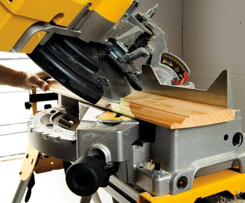 DEWALT D27113 - Piła ukośna 305 MM z funkcją pilarki stołowej