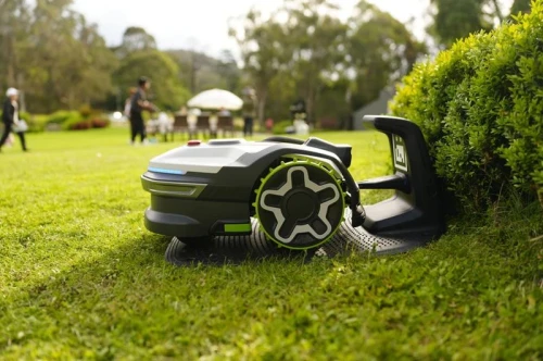 GREENWORKS Mowbot 12 - Robot koszący Greenworks Ai