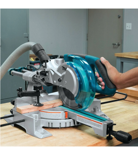 Makita LS0815FLN - Piła ukośna z posuwem 216 MM