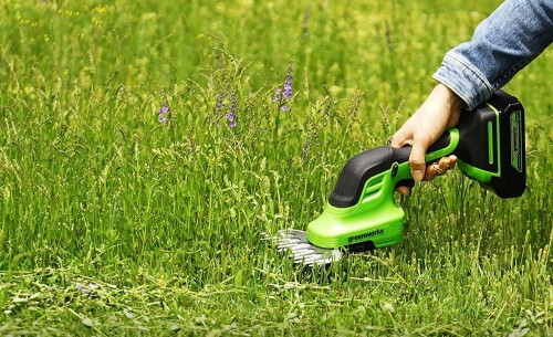 GreenWorks G24SHTK2- Nożyce akumulatorowe do traw i krzewów 24 V